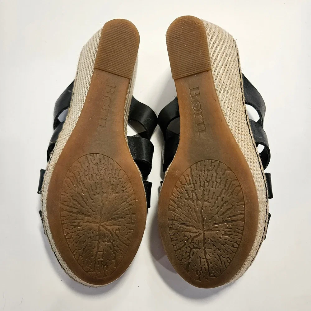 Born leather wedge